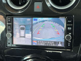 空から車を見たような「アラウンドビューモニター」!車の周りが一目で確認できるので、小さなお子様や障害物があっても安心して乗ることができます。