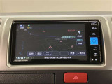いまや必須装備「ナビゲーション」搭載!知らない場所にスイスイッとドライブ。もう、これなしではハンドルを握れませんね!でも運転中の操作は危険ですのでご注意ですね☆