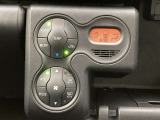 オートエアコンは温度を設定するだけで、自動で風量などを設定してくれます。運転しながら操作も必要ないので、安全性も向上します。