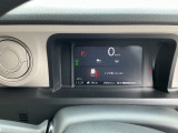 デジタル表示で見やすいメーターパネルです