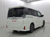 走りにこだわりながら収納力も持ち合わせたお車です。荷物を載せて軽快なドライブを楽しめますよ♪