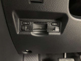 ETC車載器搭載しております。高速道路も料金支払いレーンに並ばず通過でき、とても便利です。ETCカードもお車購入時に入会する事ができます。お気軽にお問い合わせ下さい。