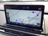 11.4インチインターナビ付きです!!目的地までの適切なルート案内や、お天気、お得なイベント案内などを受け取って頂けます!!