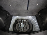 もちろんスペアタイヤや車載工具も完備☆ 万が一のパンクに備えて使用方法もお伝えします!