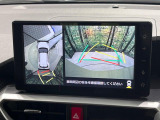 【パノラミックビューモニター】専用のカメラにより、上から見下ろしたような視点で360度クルマの周囲を確認することができます☆死角部分も確認しやすく、狭い場所での切り返しや駐車もスムーズに行えます。