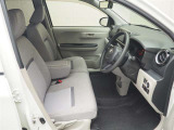 運転しやすいポジションのフロントシート