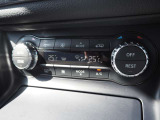左右独立エアコンでご同乗の方も快適にお過ごし頂けます♪