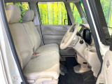 運転席シート廻りは使用感も少なく、良好な状態となっています。丁寧に使われていたことがよくわかりますね。