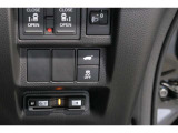 【横滑り防止装置】ドライバーの安全運転をアシストしてくれる装備が充実しています☆ドライバーの不安を安心へと変えてくれますね。