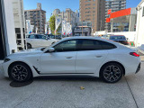 BMWを熟知したメカニックによる、360度の納車前点検。ドイツ本国と同様の教育・訓練を受けたメカニックが徹底的に点検、整備した後にお客様にお引渡しします。