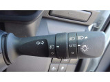 ライトもAUTO機能が付いていて、暗くなると自動で点灯し、明るくなると自動で消灯するので、大変お役にたちますよ!!