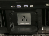 災害時の停電でもクラウンから電気が摂れます。不安な時代の人気安心装備です。