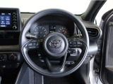 取り回しの良いコンパクトなハンドル。真の安全は運転のし易さに有り!