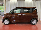 【スマートアシスト搭載車】 衝突回避支援ブレーキ機能(対車両・歩行者)、衝突警報機能(対車両・対歩行者)、誤発信抑制制御機能などの機能で安全な運転をサポートします。