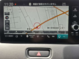 純正メモリーナビを装着しています。目的地設定やルート案内もスムーズに行えます。