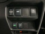 運転席スイッチ部 人気装備のオートバックドア付きで、とっても便利です!!