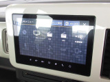 TV付きの車となっております。ドライブの合間の休憩中に気になる番組を見ることができます。