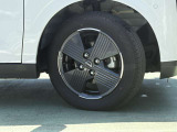 日産純正アルミホイール タイヤサイズは155/65R14です。