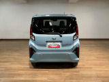 納車前法定12ヵ月点検、及び車検整備の際、エンジンオイル、オイルフィルター、フロントワイパーゴム、バッテリーの4点を交換させていただきます。費用は車両本体価格に含まれておりますので、追加費用はなし!