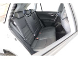 ■車内クリーニング■専門スタッフが見えないところまで徹底洗浄!車内のニオイもリフレッシュ!目に見えないところまで美しくがモットーです。だから、当店の中古車は内装にも自信があります!