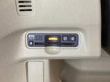 ハンドルの左下にETCがついています。高速道路の料金所の通過も楽々です。 カードの取り出しもしやすい場所についています。