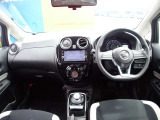 周りが見やすく運転しやすいお車です♪