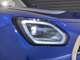 LEDヘッドライトは多角形のデザインに一新されました