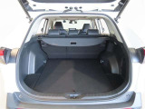 トノカバー付です。荷室を外から覗かれても見えないように出来ます◎直射日光が当たるのも避けることが出来ます♪