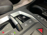 【プッシュスタート】プッシュスタートの最大のメリットは「防犯対策」です。スマートキーと車のIDが合致しないとエンジンは始動させることができません。