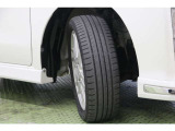 タイヤサイズ 165/55R15。