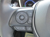 ステアリングリモコン付き。運転中のオーディオ操作が可能なので視線をナビに移したり、ハンドルから手を離さないので危険がなくなり安全です!