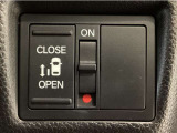 【パワースライドドア】助手席側がパワースライドドアになっており、運転席のスイッチやスマートキーでも開閉が可能です!開口部も広いので乗り降りも楽々♪