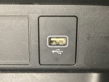 横にはナビゲーション用の外部入力可能なUSB端子がついております。