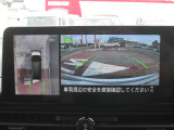アラウンドビューモニター(車両を上から見たように表示)装着で車庫入れをサポート