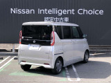 衝突被害軽減ブレーキ・踏み間違い衝突防止アシスト・車線逸脱警報・前後障害物検知ソナーを標準で装備