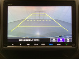 バックでの車庫入れも安心です! リアカメラが付いているバックモニター付のナビを装備しております。操作線もついており距離感も画面から確認できます。