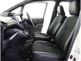 見通しのよいすっきりとした視界で、誰でも運転しやすいです。運転のしやすさは疲れにくさにも繋がりますよ♪
