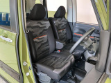 【運転席・助手席】内装ルームクリーニング済みです。しっかり綺麗にしていますので、是非、お確かめください。車に自信があるからこそ、是非一度ご来店頂き内外装も見てもらえると幸いです。