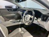 V60クロスカントリー B5 AWD プロ 4WD 