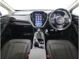 ■視界良好で運転しやすいコックピットです。シンプルで操作性の良いインパネ回りにデザインされ、SUBARUは安全性能に徹底的にまでこだわった視界設計を行っています。