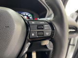 Hondaセンシングの機能のひとつ、アダプティブクルーズコントロール付!アクセルから足を離しても設定したスピードと前車との車間を保ち走行してくれます!車線維持もアシスト☆高速道路で疲労軽減ですね☆