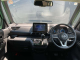 フロントガラスが大きいので、広い視界でとても運転しやすいお車です(*'&omega;'*)