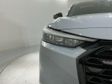 LEDヘッドライトは、点灯の瞬間から最大光量を発揮し、突然暗くなるトンネルなどでの安定感を高めます。