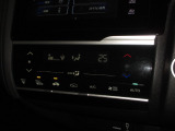 操作部に静電式タッチパネルを採用したフルオート・エアコンディショナー。Honda インターナビ同様、スマートフォン感覚の直感操作を実現しています。
