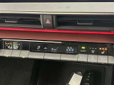 オートエアコンは温度を設定するだけで、自動で風量などを設定してくれます。運転しながら操作も必要ないので、安全性も向上します。