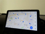 10.5インチのディスプレイオーディオ装着です。スマホとの通信で様々なサービスが楽しめます。TV視聴にも対応しています。