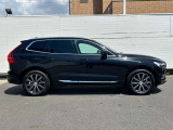 北欧流のラグジュアリーを体現したXC60。伝統的なスカンジナビアン・デザインを継承しながら、躍動感にあふれ優雅な雰囲気を身にまとう、新しい潮流を具現化したスタイリングです。