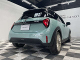 MINIを熟知したメカニックによる100項目の点検・整備を行います。不具合箇所、交換時期に達している部品に関しましては、全て当社負担で交換してからのご納車となります。