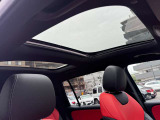 メルセデス・ベンツの定める厳しい基準をクリアしたお車のみをご案内させて頂きます。納車前整備はメーカー規定に基づき100項目以上にも及ぶ点検を熟練のメカニックによって行いご納車させて頂きます。