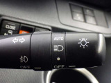 【オートライト】車外の明るさに応じて、自動的にライトの点灯・消灯をしてくれます。